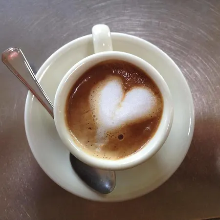 Cinzia 3*