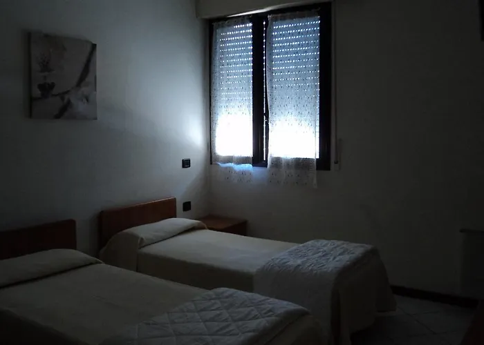 Cinzia 3*